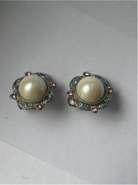 Vintage 1928 Co Faux Pearl Clip On Earrings: Pink & Blue Rhinestone